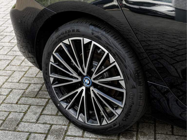 BMW BMW