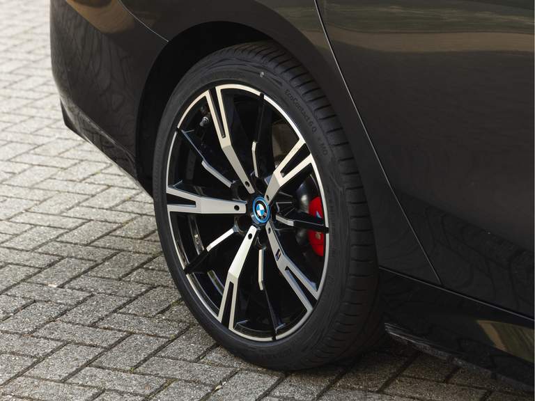 BMW BMW