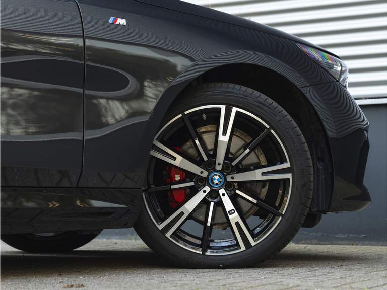 BMW BMW