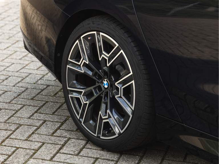 BMW BMW