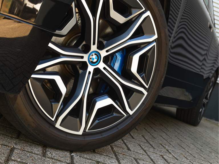 BMW BMW