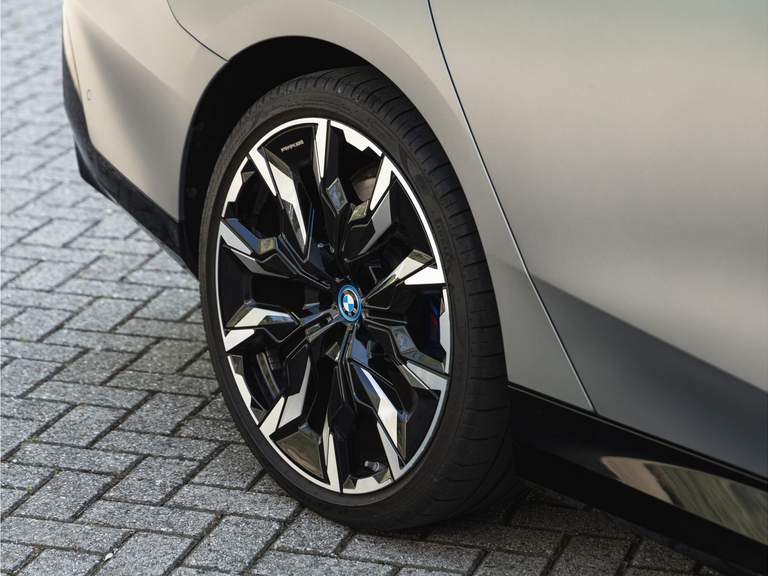 BMW BMW