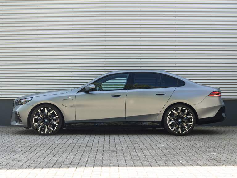 BMW BMW