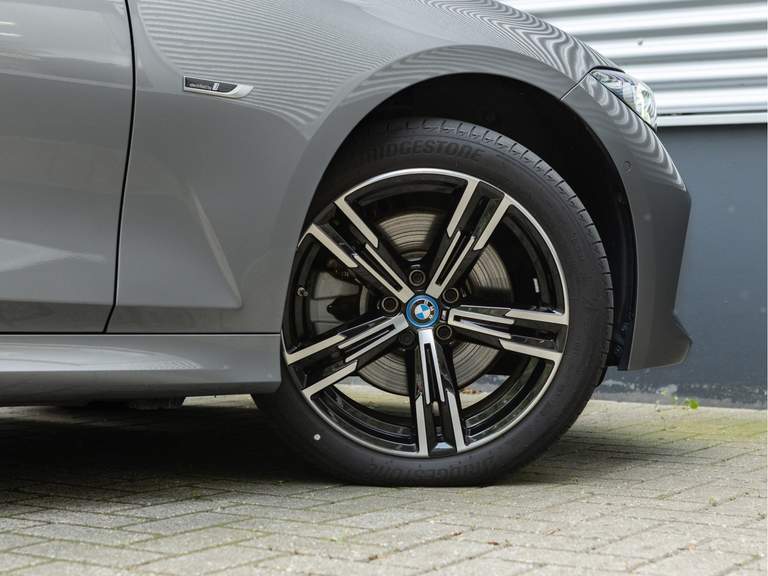 BMW BMW