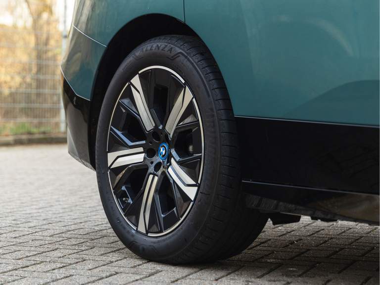 BMW BMW