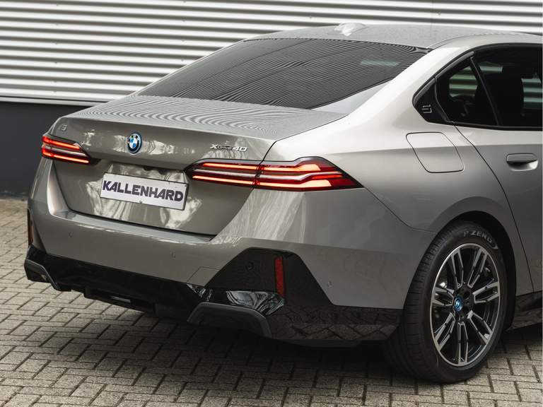 BMW BMW