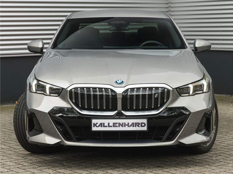 BMW BMW