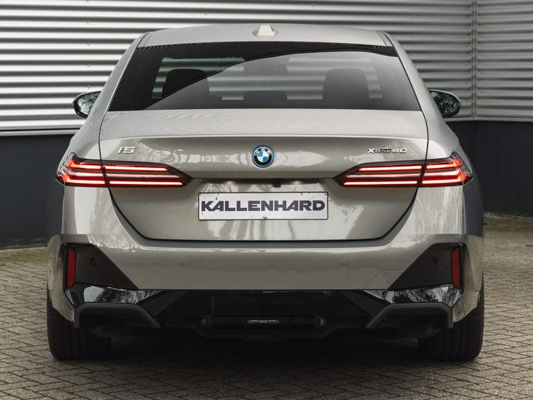 BMW BMW