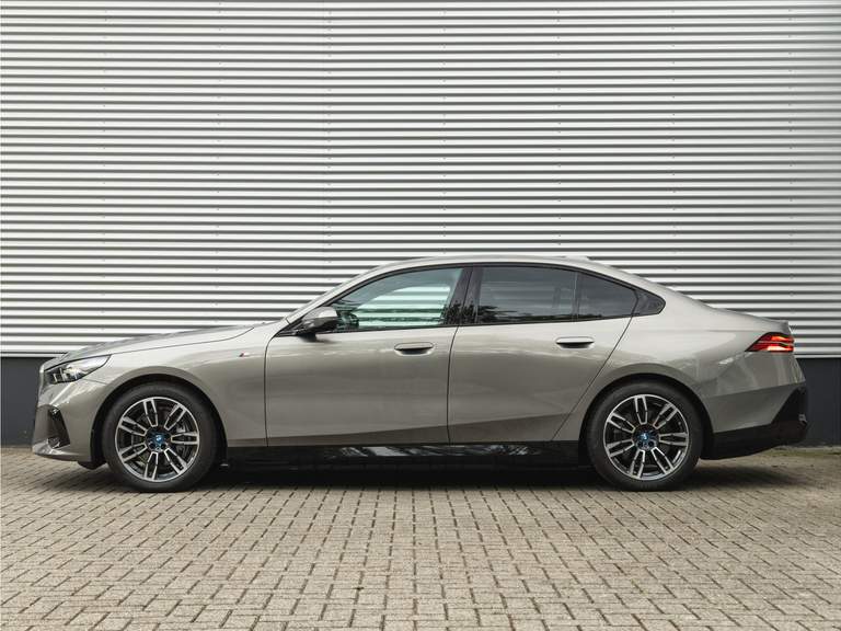 BMW BMW