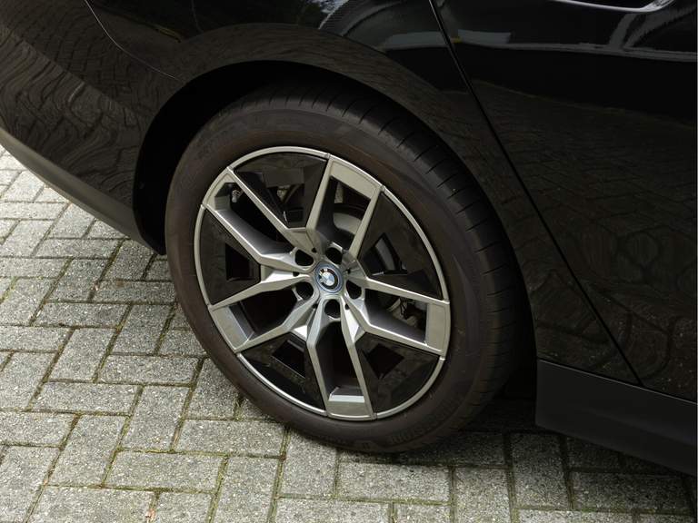 BMW BMW