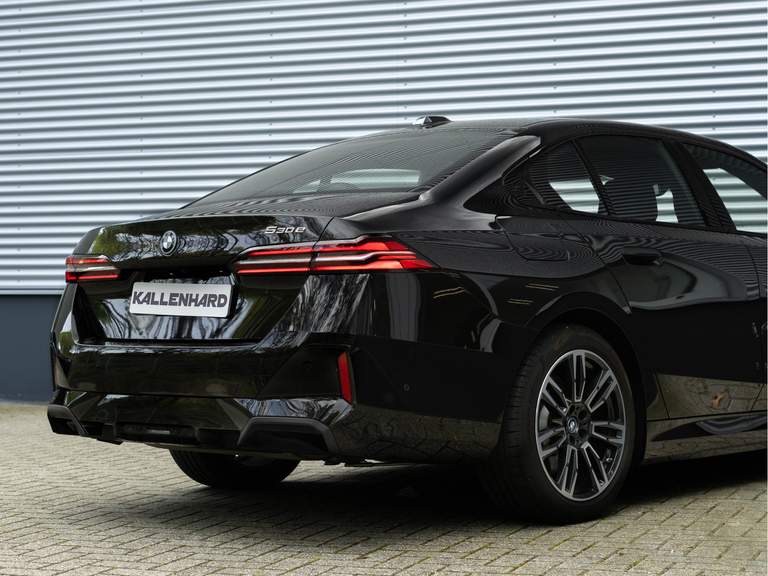 BMW BMW