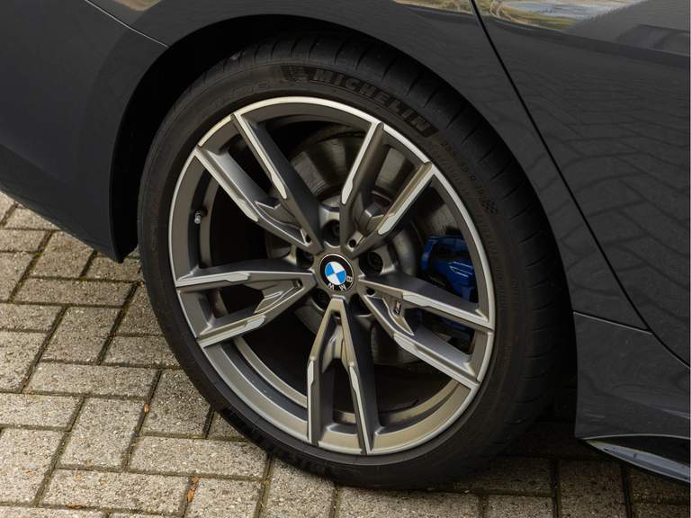 BMW BMW