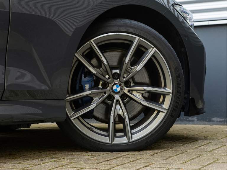 BMW BMW