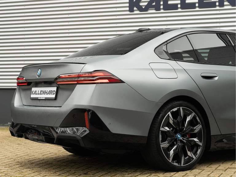 BMW BMW
