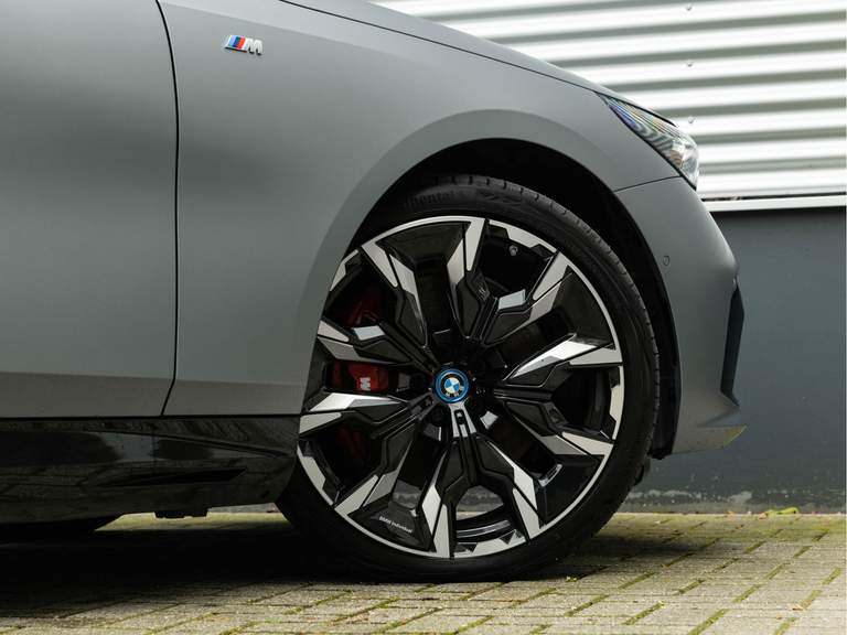 BMW BMW