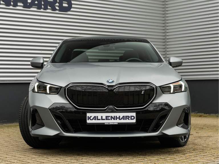 BMW BMW