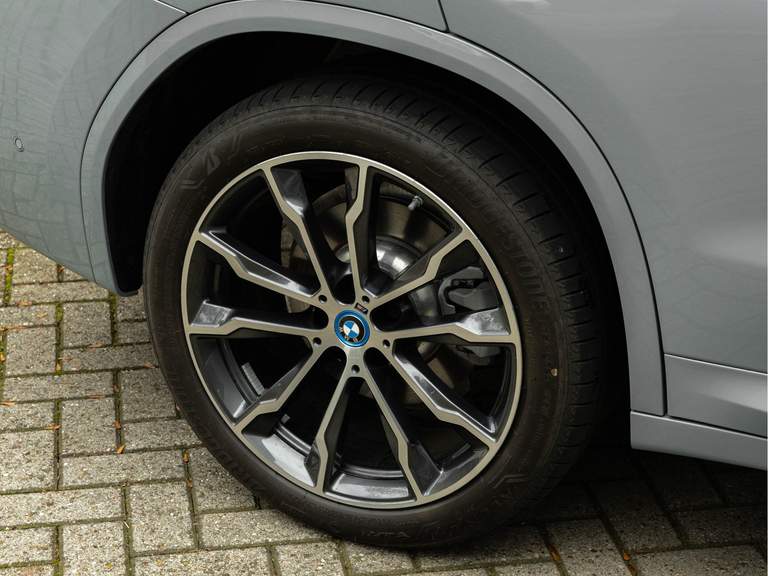 BMW BMW