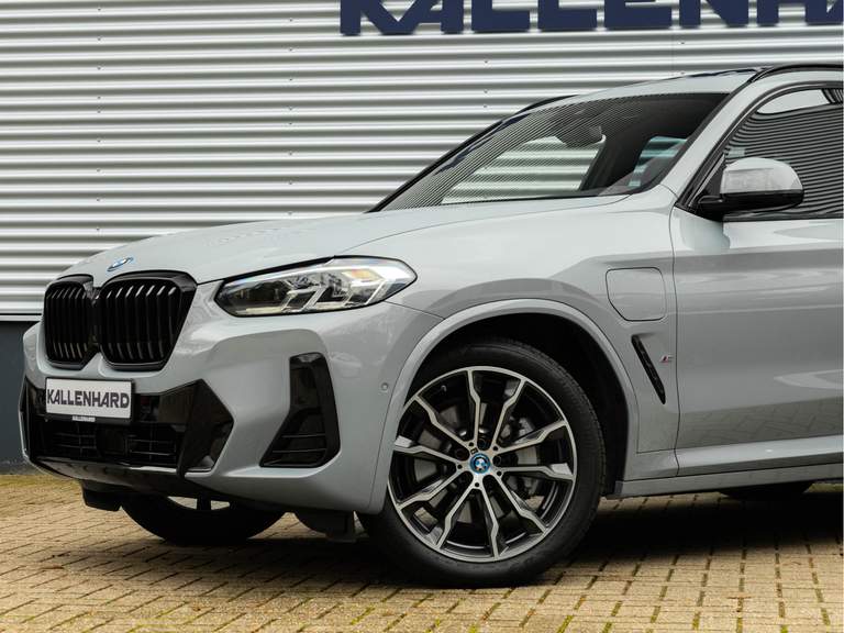BMW BMW