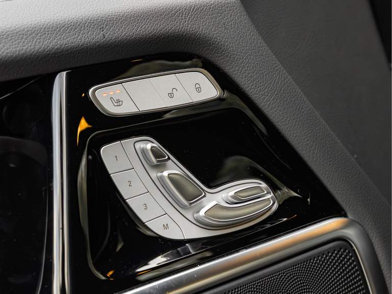 Mercedes-Benz Mercedes-Benz
