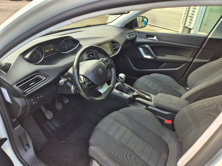 Peugeot Peugeot