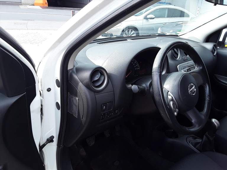 Nissan Nissan