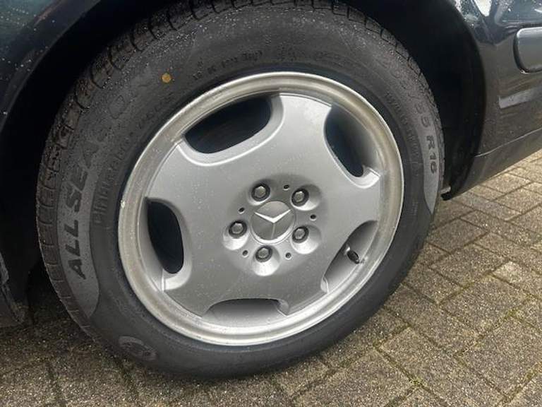 Mercedes-Benz Mercedes-Benz