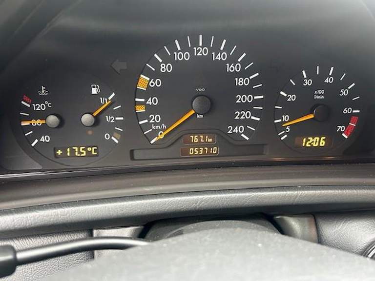 Mercedes-Benz Mercedes-Benz