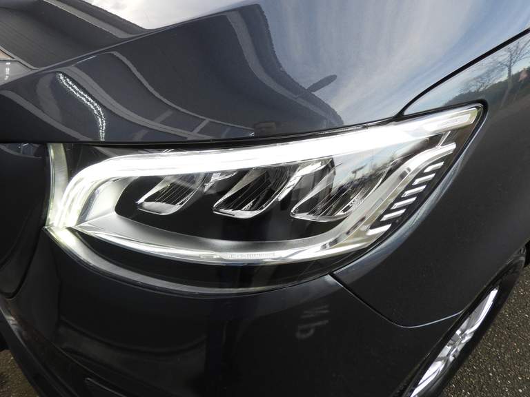 Mercedes-Benz Mercedes-Benz