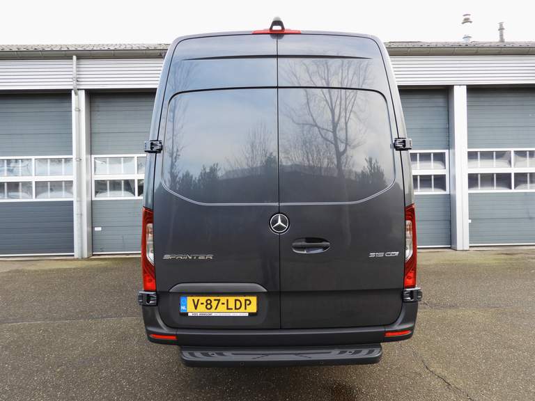 Mercedes-Benz Mercedes-Benz