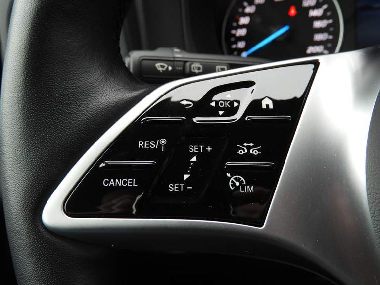 Mercedes-Benz Mercedes-Benz