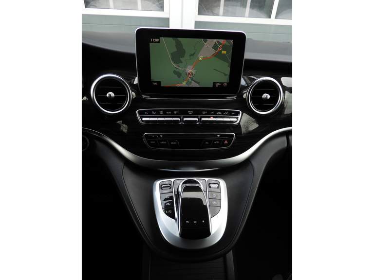 Mercedes-Benz Mercedes-Benz