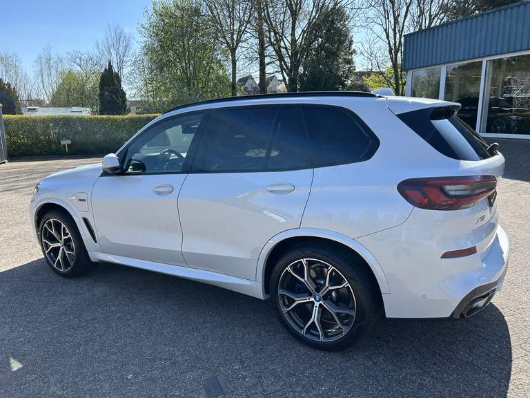 BMW BMW