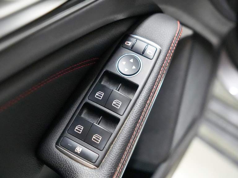 Mercedes-Benz Mercedes-Benz