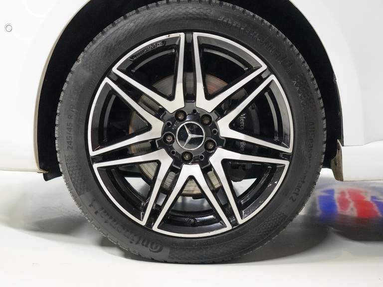 Mercedes-Benz Mercedes-Benz