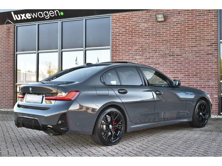 BMW BMW
