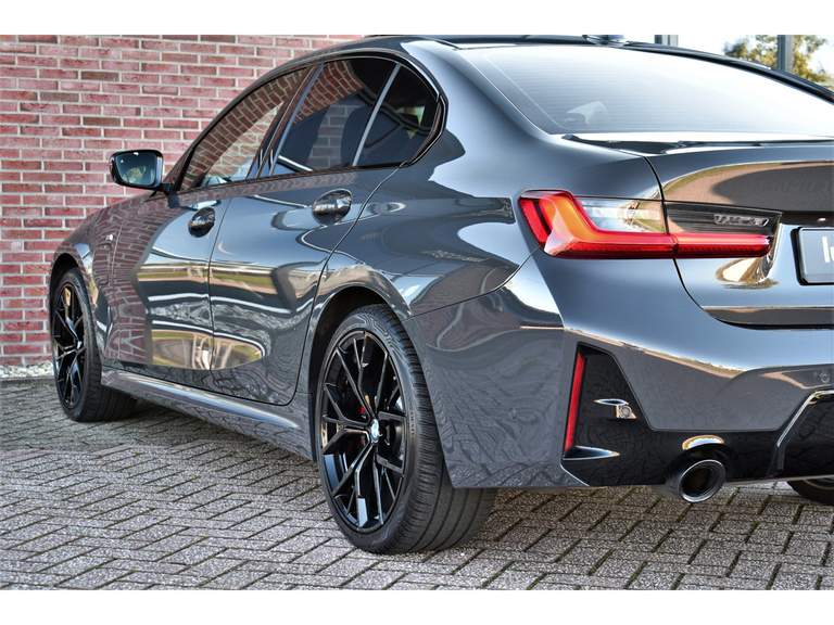 BMW BMW