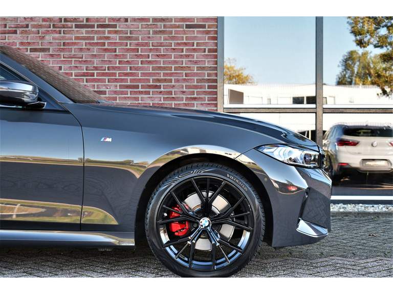 BMW BMW