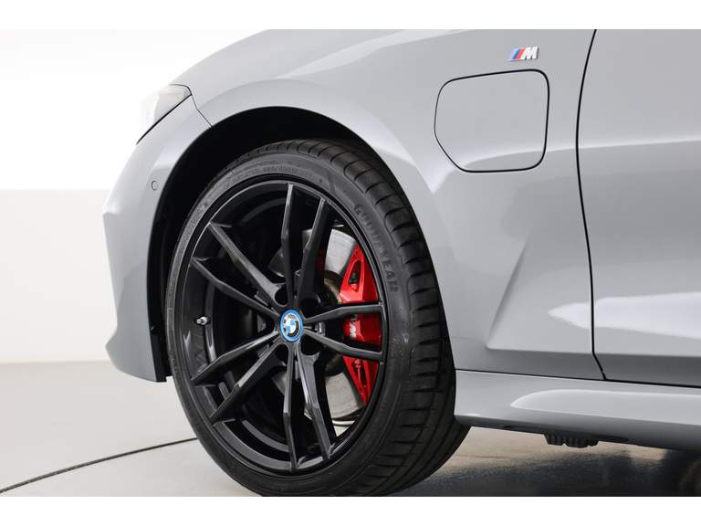 BMW BMW