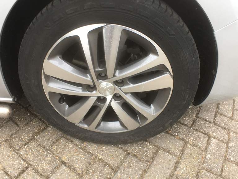 Peugeot Peugeot