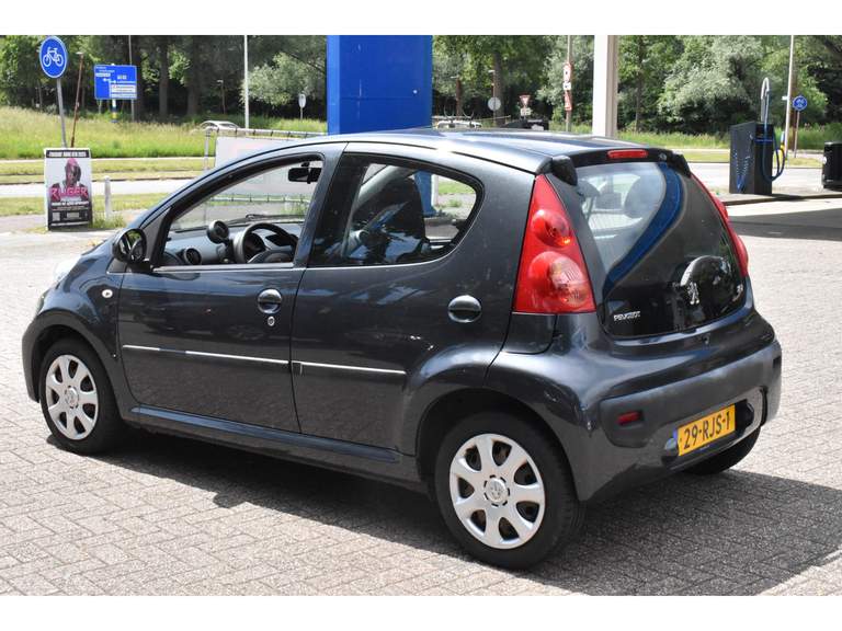Peugeot
