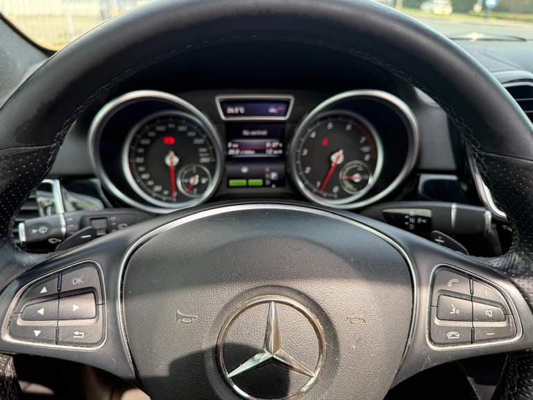 Mercedes-Benz Mercedes-Benz