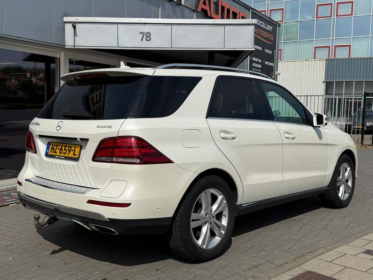 Mercedes-Benz Mercedes-Benz