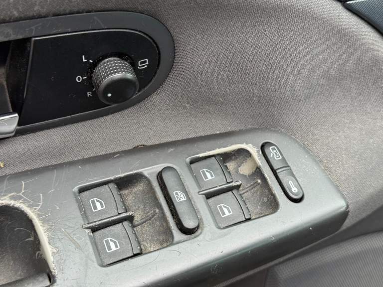 SEAT SEAT