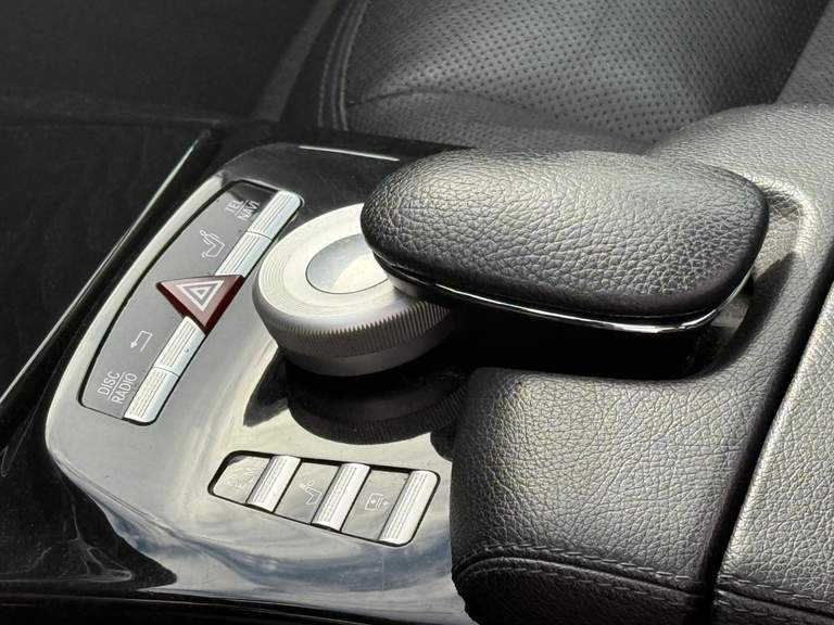 Mercedes-Benz Mercedes-Benz