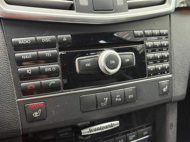 Mercedes-Benz Mercedes-Benz