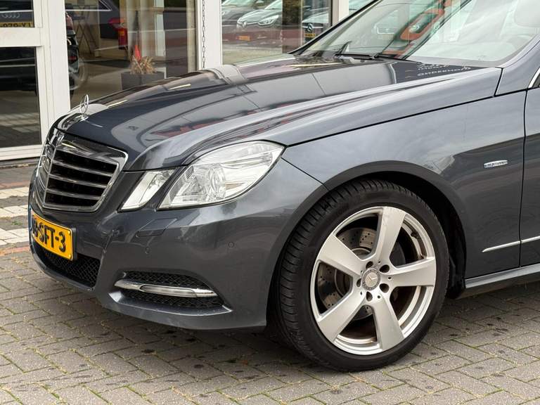 Mercedes-Benz Mercedes-Benz