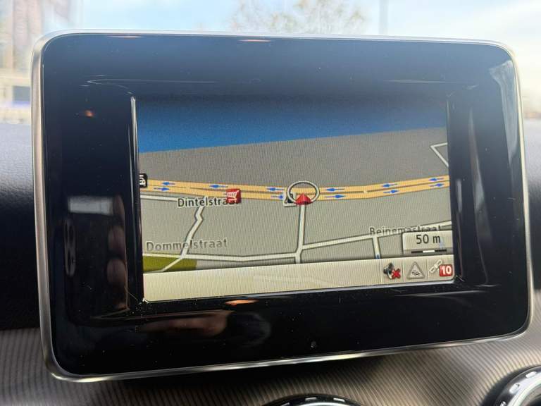 Mercedes-Benz Mercedes-Benz