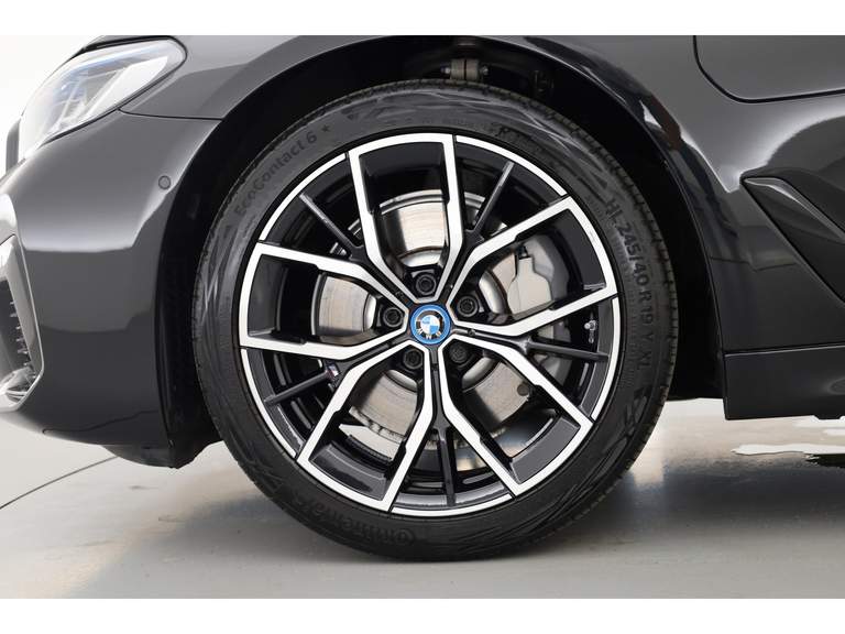 BMW BMW