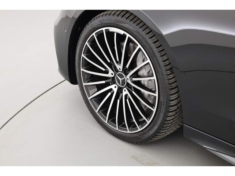 Mercedes-Benz Mercedes-Benz