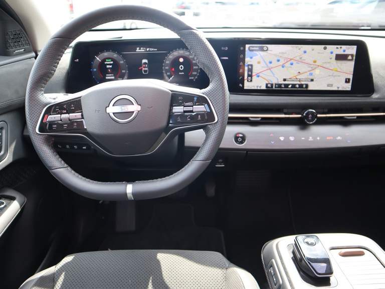 Nissan Nissan